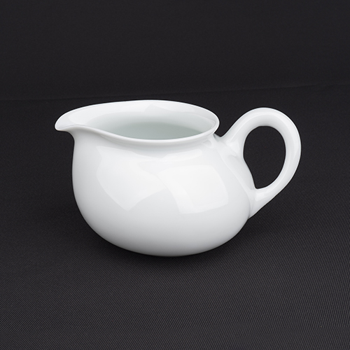 C69白瓷歪茶海