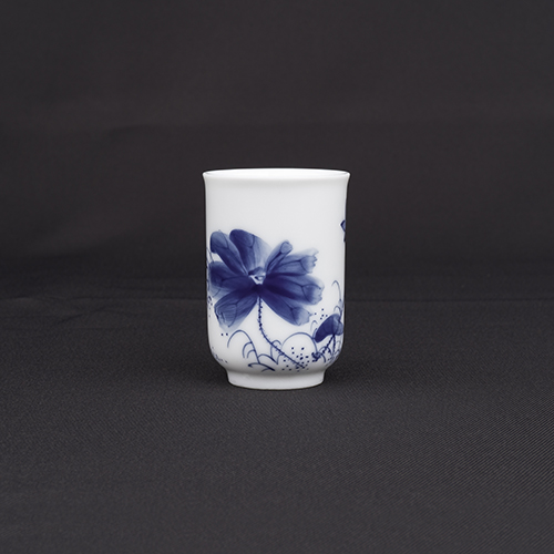手繪青花-S105聞杯［荷花］-缺貨